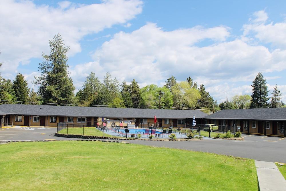 Cascade Lodge Bend Exterior photo