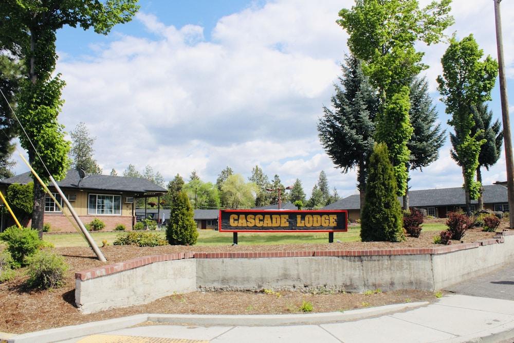 Cascade Lodge Bend Exterior photo