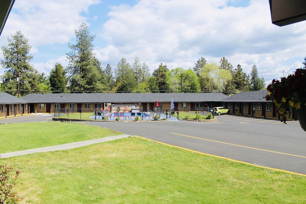 Cascade Lodge Bend Exterior photo