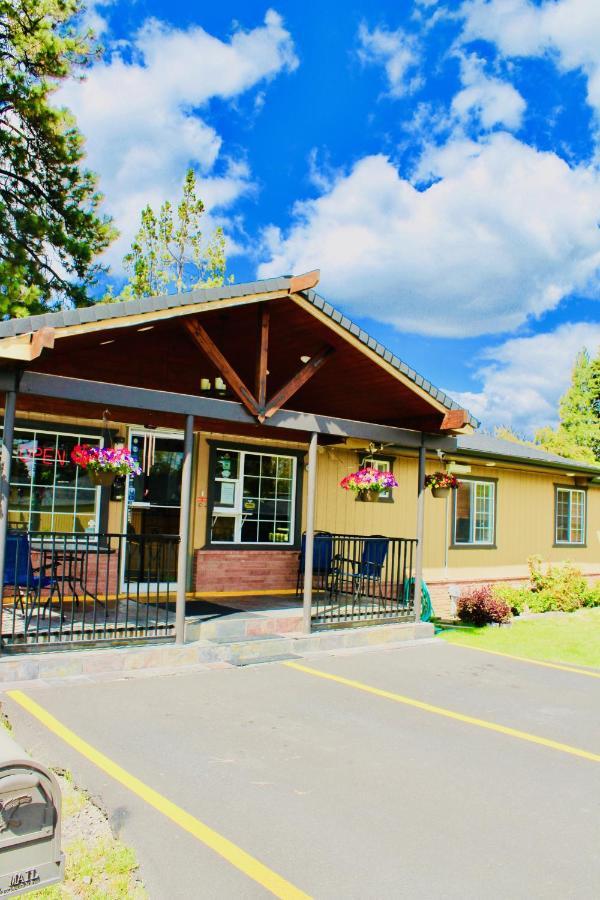 Cascade Lodge Bend Exterior photo