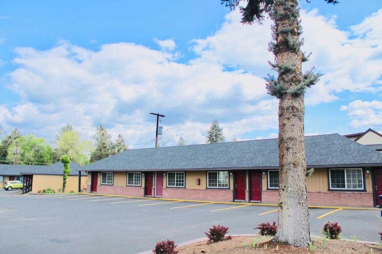 Cascade Lodge Bend Exterior photo